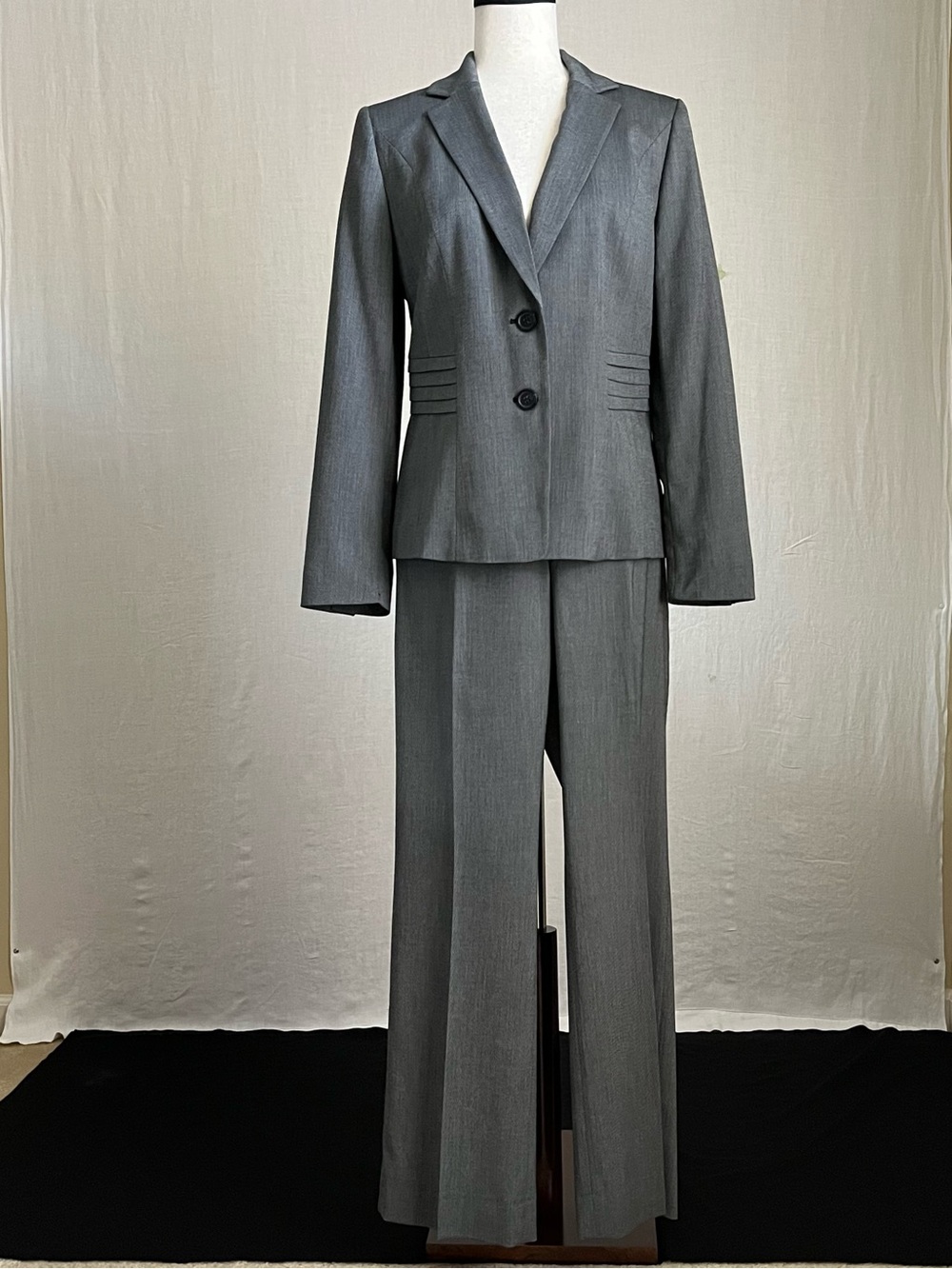 HALOGEN - Two-Peice Pant Suit in Gray Hopsack - Taylor Fit Trousers & Blazer - 8